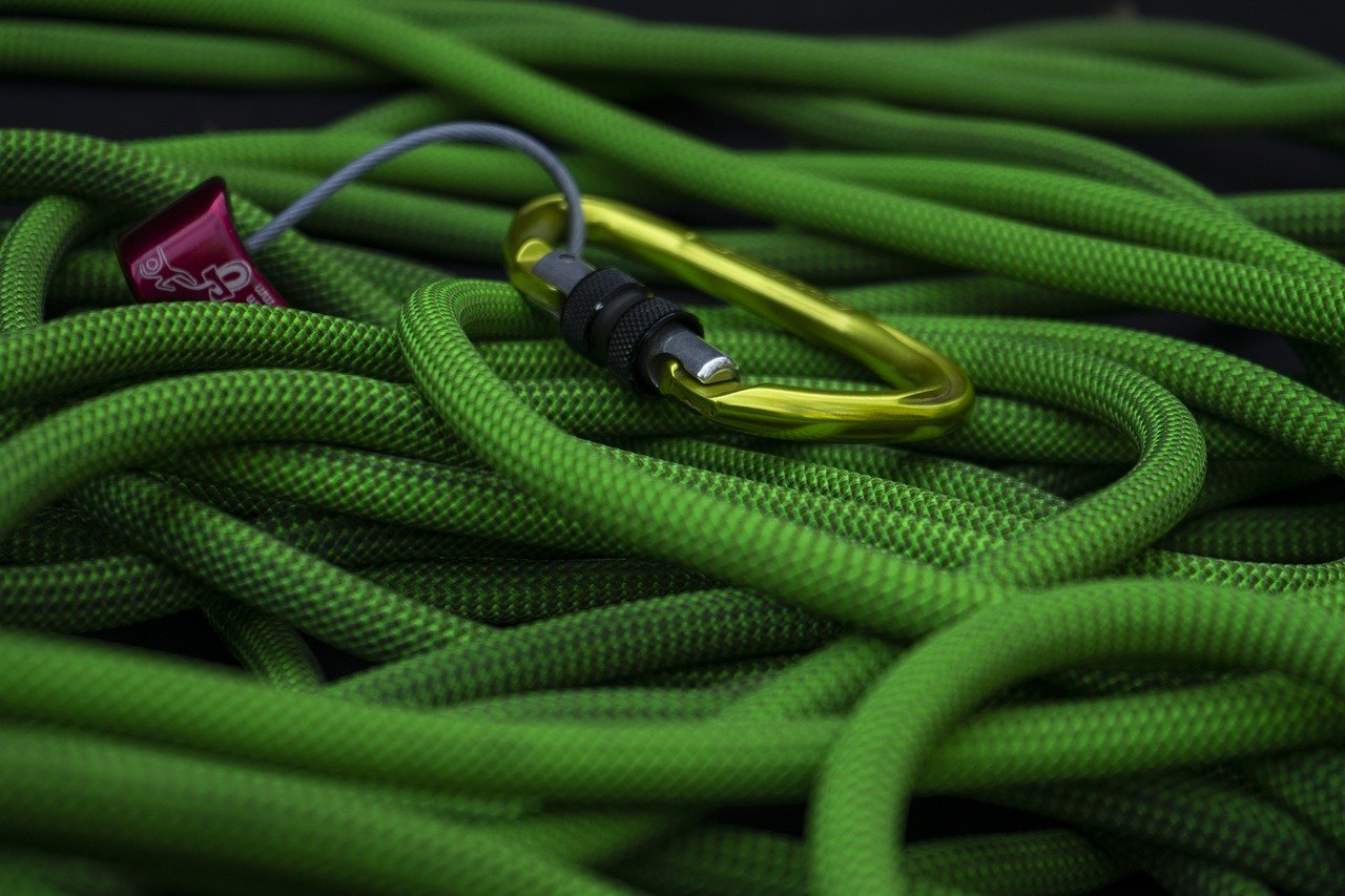 What to consider when shopping for climbing rope - CBKNOT
